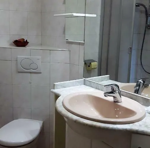 Regina Unger 아파트