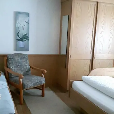 Regina Unger Apartment *
